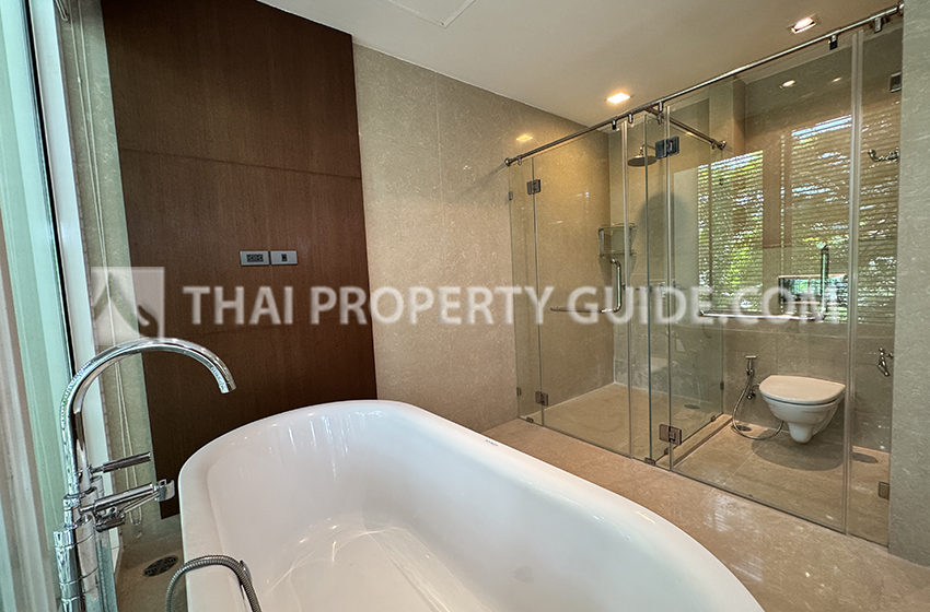 Condominium in Sukhumvit : Belgravia Residences 